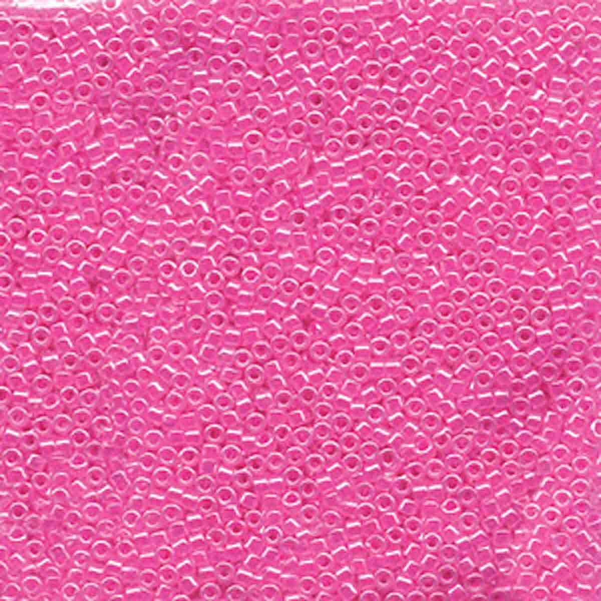 Miyuki Delica 11/0 delica lined Crystal fuchsia (DB247)